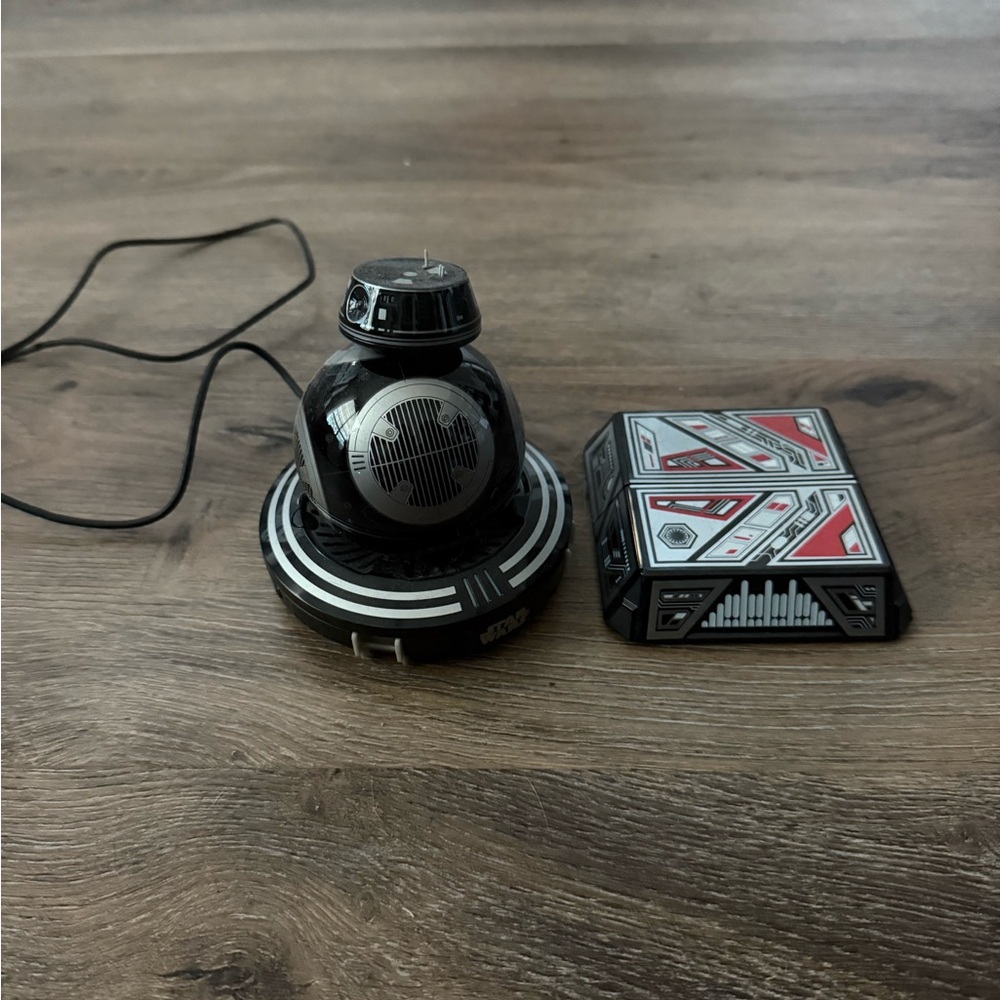 Remote controlled Star Wars droid using Sphero.